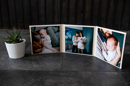 Triplexalbum mit 3 Fotos aus einem Babybauchshooting